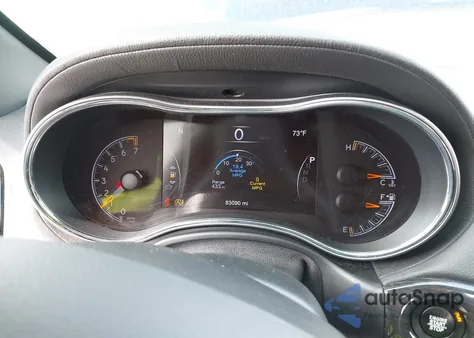 2019 Jeep Grand Cherokee Overland 4X4 z USA, uszkodzony, nr VIN 1C4RJFCG2KC603419